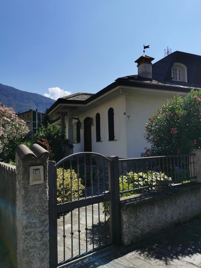 Casa Vacanze - Residenza Elvezia Tirano Buitenkant foto