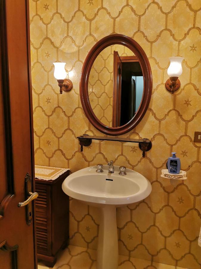 Casa Vacanze - Residenza Elvezia Tirano Buitenkant foto